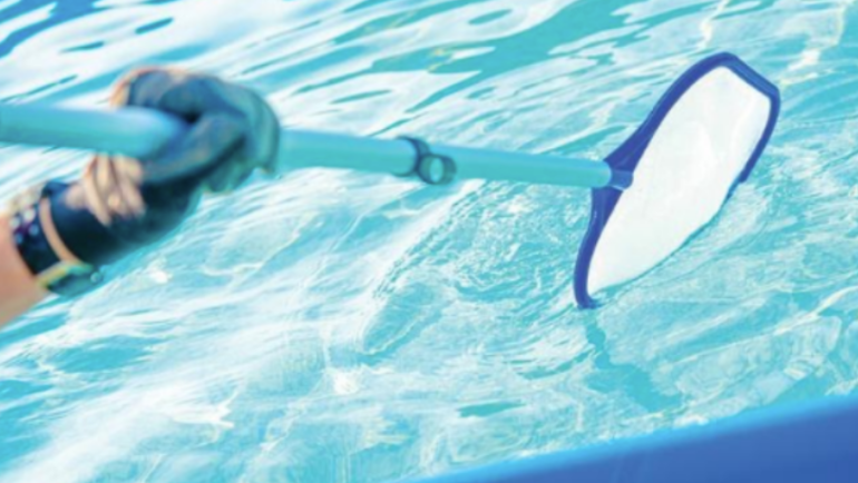 What Are The Important Factors To Consider Before Choosing Pool Cleaning Services?