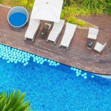 Why Hire Local Pool Contractors in Parkland for Your Dream Pool?