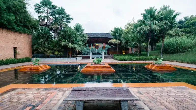 Luxury Pool Design Ideas to Transform Your Backyard